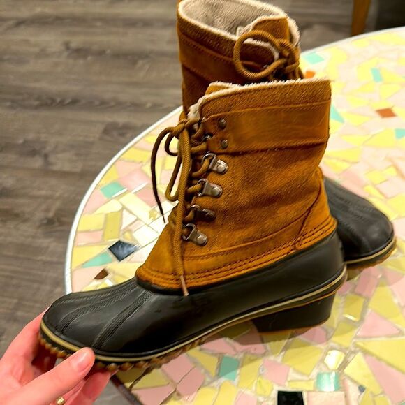 SOREL Winter Fancy Lace II Warm Waterproof Suede Top Size 7.5 Boots - Picture 3 of 8